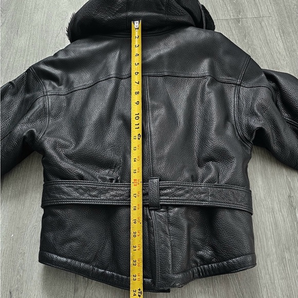 Vintage Women’s Black Leather Winter Jacket - Picture 12 of 12
